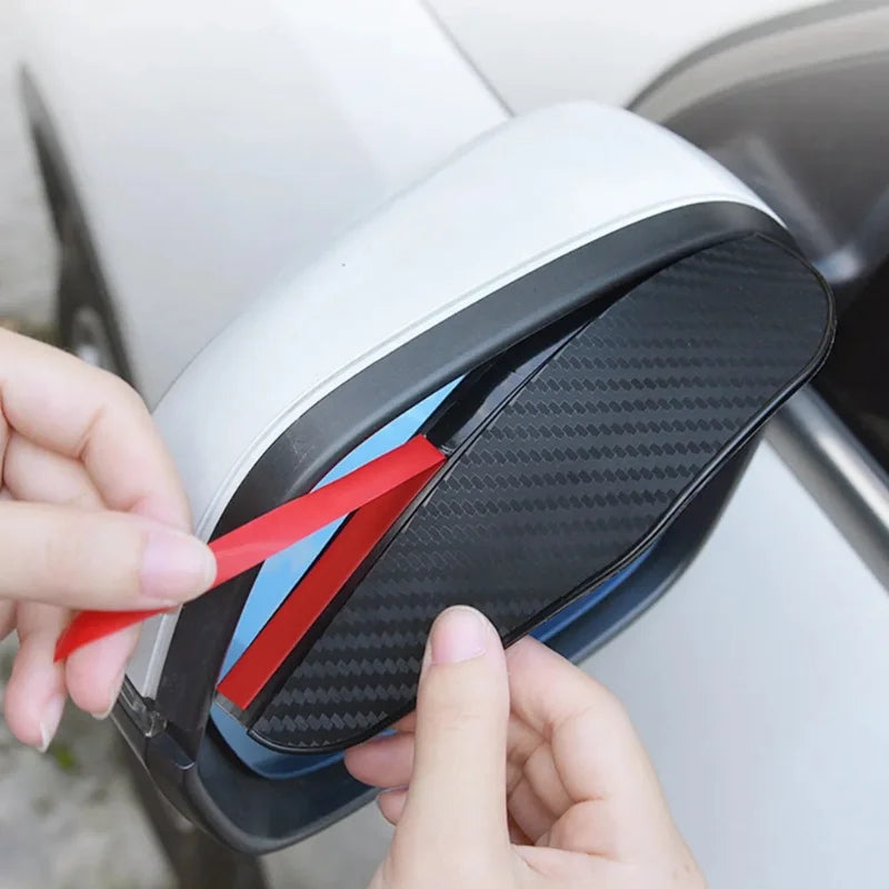 1+1 CADOU - Set 2 bucăți apărători retrovizoare auto – Efect fibră de carbon, protecție contra ploii și zăpezii